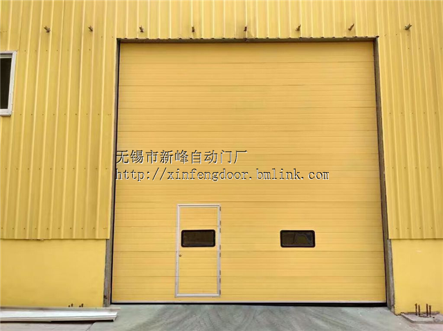 车库门,透视门,铝合金卷门,欧式卷帘门等,质量上乘,价格合理,欢迎来电