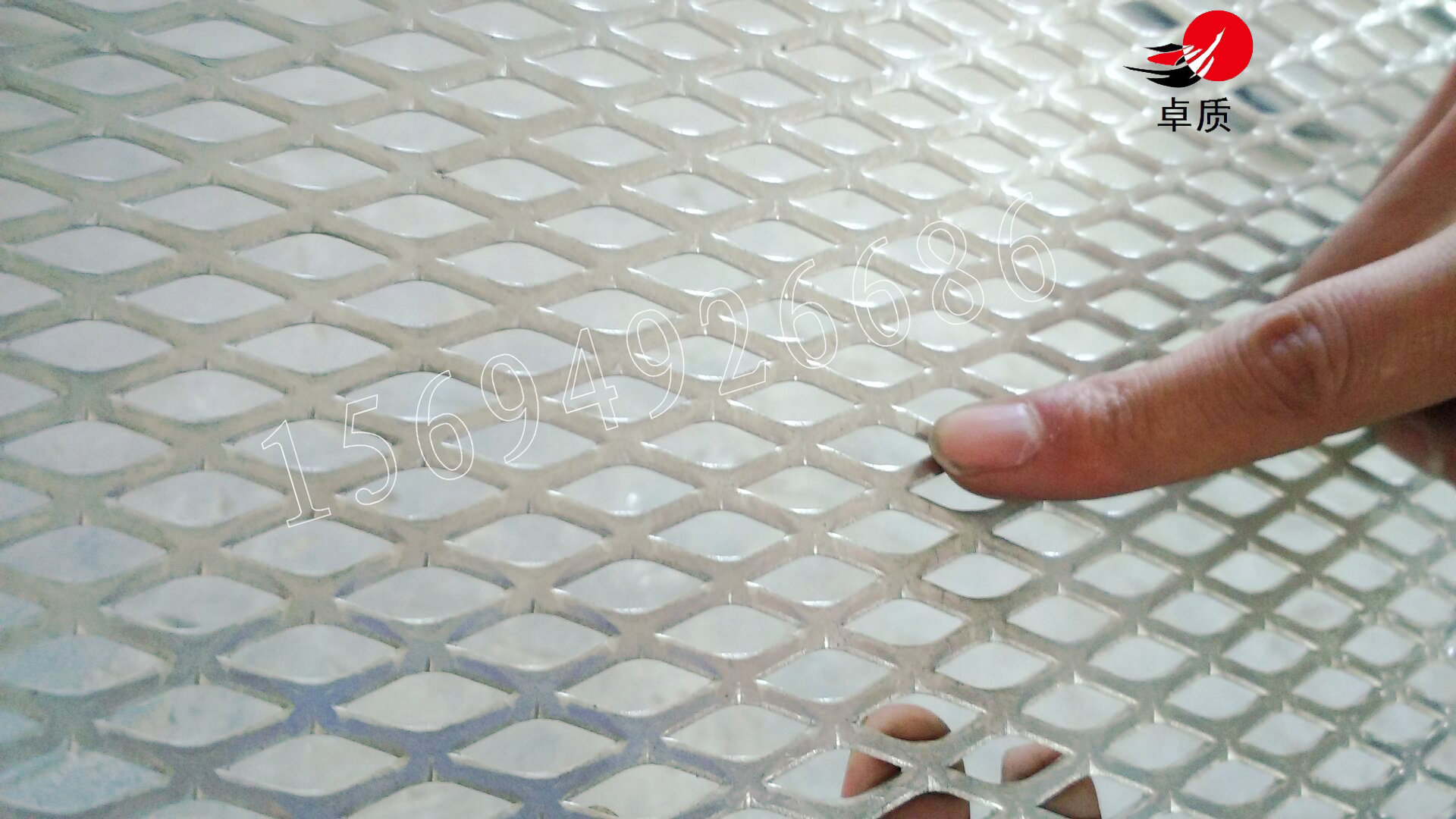 岩棉毡铝板网吸音墙面安平铝板网卓质厂