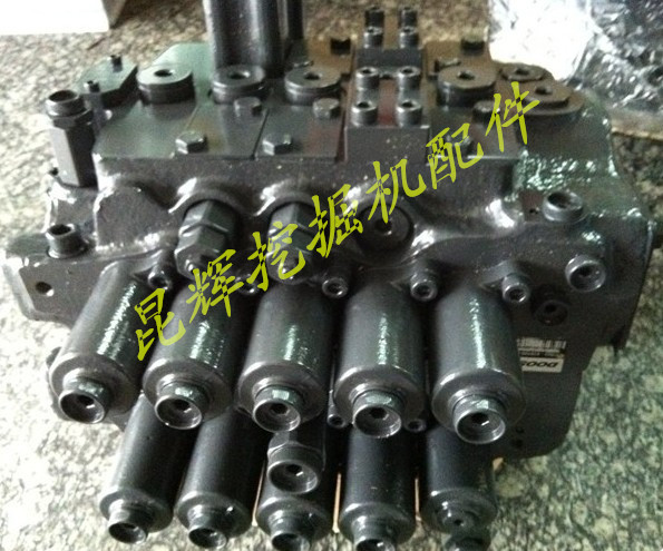 ,盖板,操纵手柄,脚踏阀,大灯。 2,底 盘 件: 支重轮 ,引导轮,驱动齿, 托链轮, 链条,履带板。 3,结 构 件: 铲斗,铲斗油缸,斗齿 ,大小臂油缸,引擎盖,边门,发动机护罩。 4,电 器 件: 电脑板 ,控制器 ,发电机,全车线束, 显示器 ,电磁阀,空调系统。 5,行走驱动:行走减速器,行走马达总成,传动轴,斜盘,轴承,浮动油封,法兰盘,回转支承,回转马达,立轴,行星齿轮。 6,液压零件:液压泵总成,泵胆/缸体,柱塞,回程盘,配油盘,铜球 ,提升器,摇摆总成,旋转泵,分配阀,驱动轴,连轴器,