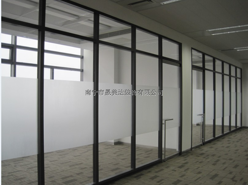 柳州城区单玻办公隔墙,玻璃隔断
