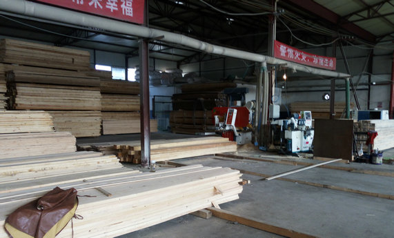 天津东丽恒丰通木业公司是一家专业从事各种规格的木材加工厂,本公司可根据客户需求加工各种规格的建筑木方,刨光木方,木龙骨及板材。大量生产批发主要销往工地,门市,装修公司,定制床板,私家使用等等销路广泛。 公司秉承“诚信塑造卓越,质量成就未来”的经营理念,始终坚持“以质量求生存,向管理要效益,靠技术谋发展”的经营策略,竭诚为各界朋友服务,热情欢迎全球客商来电,来函,来访,我们会为您提供***的服务。 我们的服务承诺:专业,敬业,精确及时,严谨细致。 我们的服务方