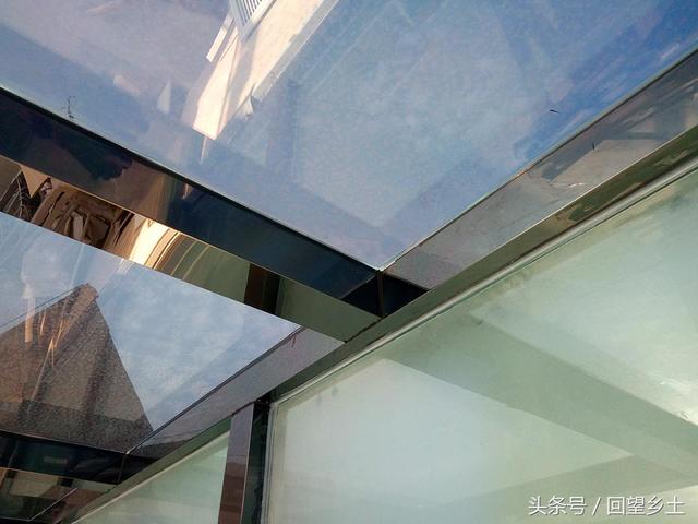 怎样去除玻璃上的双面胶