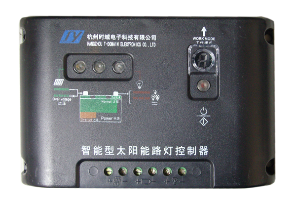 SL-701太阳能智能路灯控制器采用国外先进微处理器,可靠性高,误差小,稳定性强。主要适用于太阳能路灯使用,可自动判断环境亮度。预制多种单时段和双时段功率控制方案,满足用户对路灯系统的个性化需求。本产品采用高效充电模式,保证蓄电池最佳工作 ,延长蓄电池寿命,可广泛应用于街道,铁路,车站,航道,工矿,学校,园林及供电部门等场所。